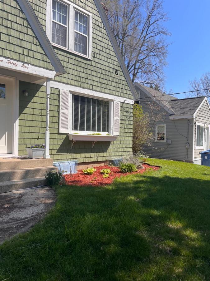 Cozy Cape Cod Villa Grand Rapids Buitenkant foto
